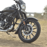 Avenger 160 mileage per litre