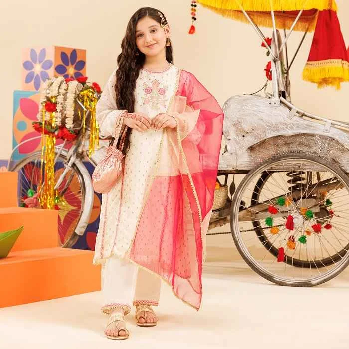 Exquisite Pakistani Party Dresses for Young Girls